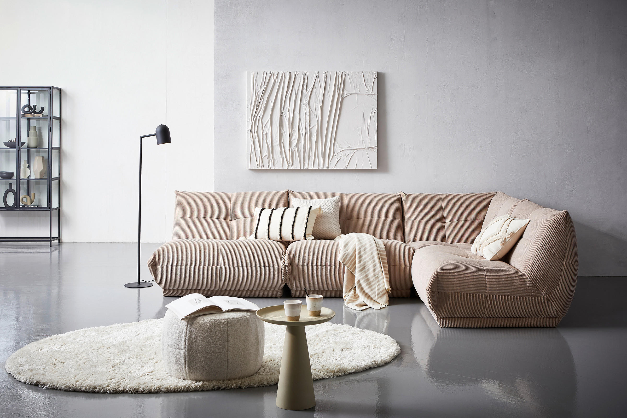 cord couch mit beistelltisch