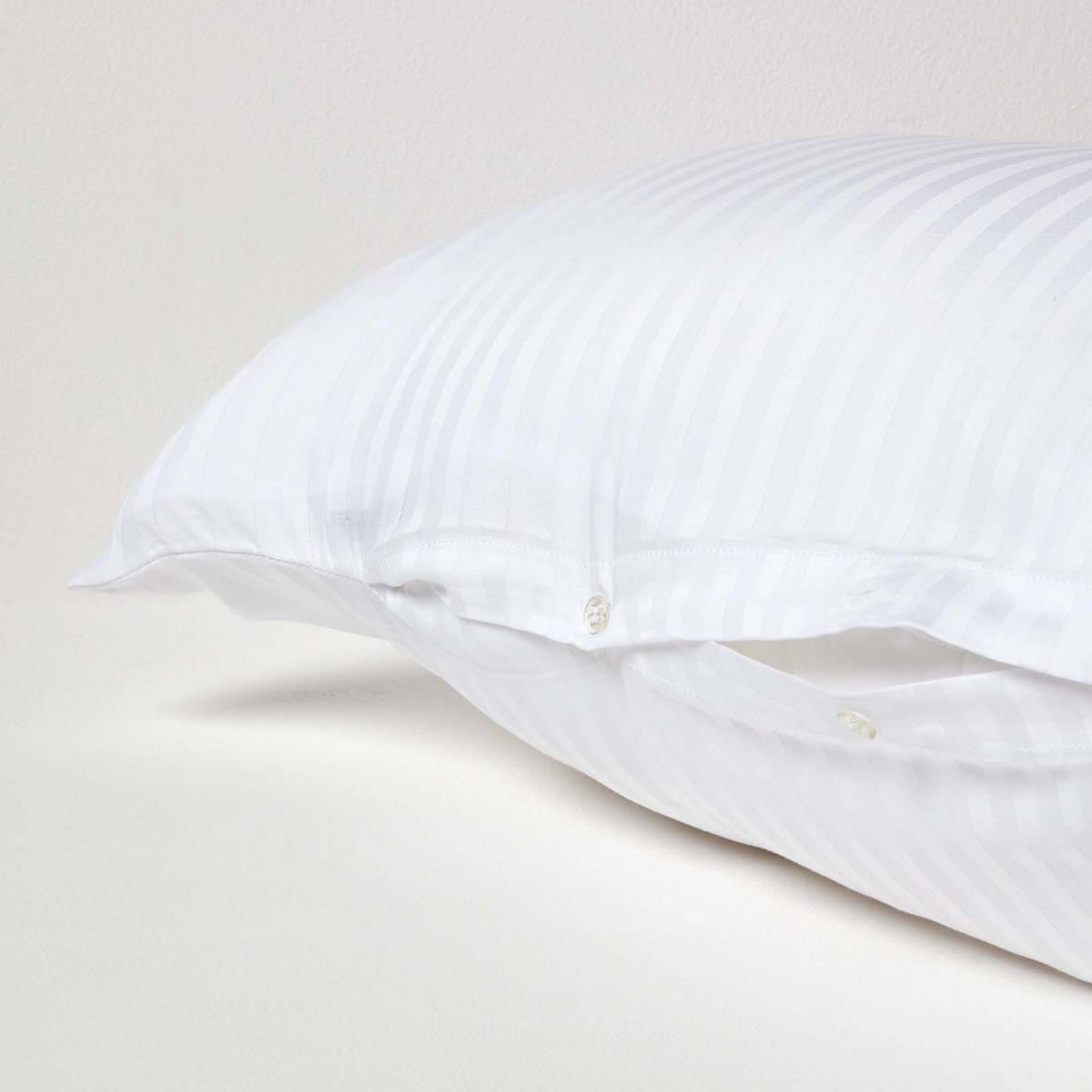 KISSENBEZUG für V-Form-Kissen, Damast-Streifen, Fadendichte 330 - Weiß, Textil (38/76cm) - Homescapes