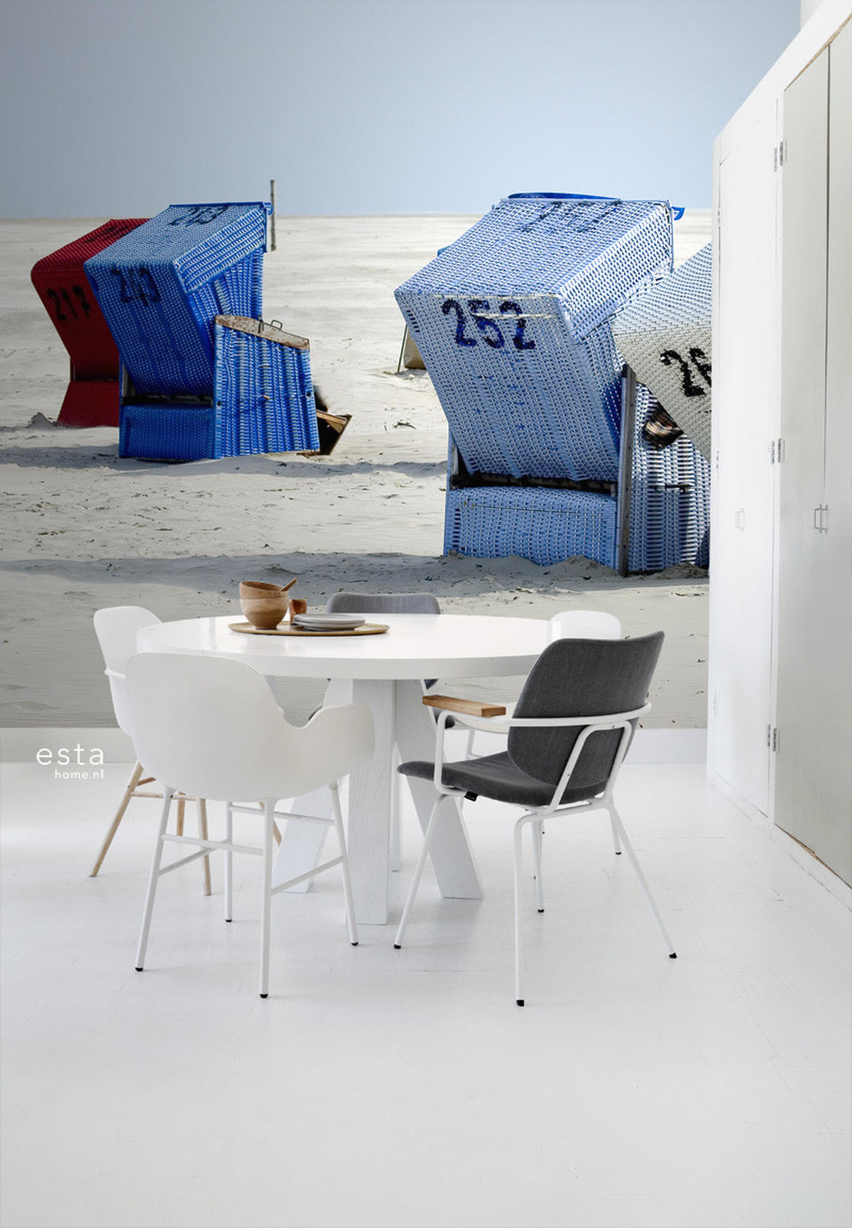 FOTOTAPETE Strandstuhl 372 x 270 cm - Blau, Papier (372/270cm) - ESTAhome