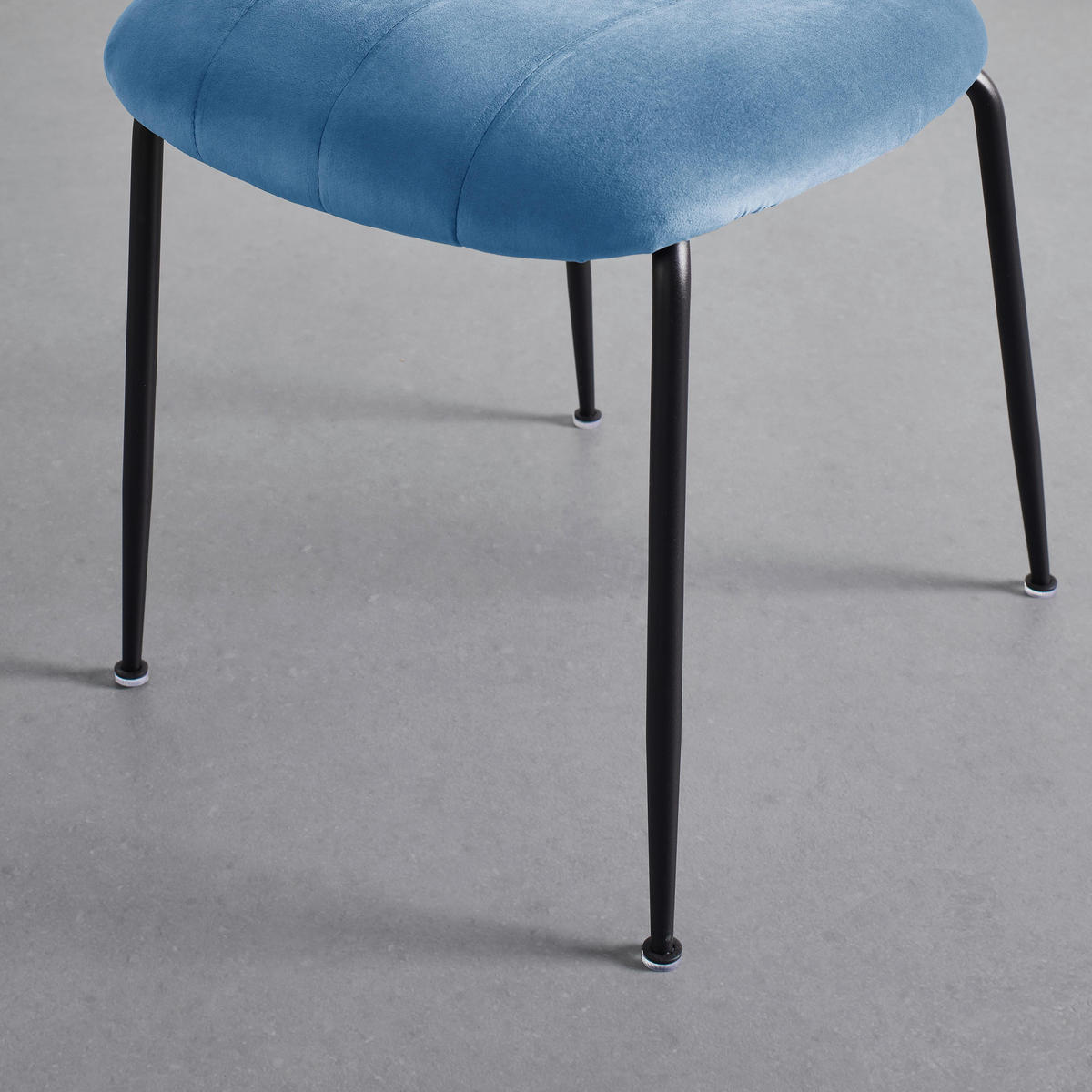 STUHL Tylor Blau Samt Gepolstert - Blau, Holz (45/85/58cm) - Bessagi Home