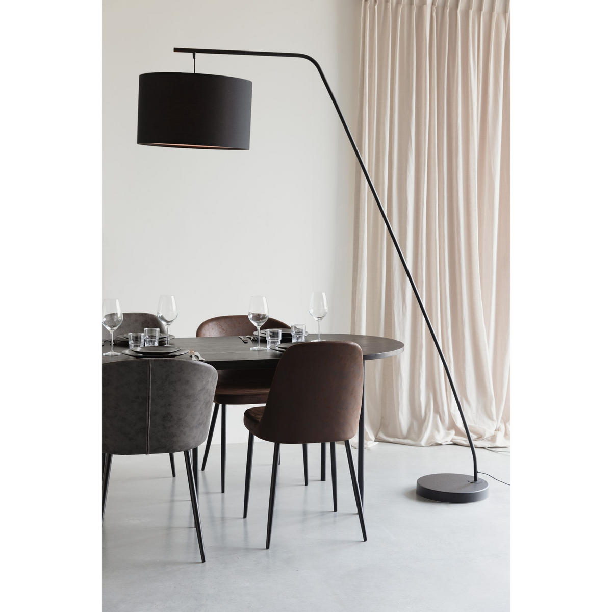 STEHLAMPE Martine Schwarz - Schwarz, Metall (160/50/220cm) - Housecraft Living