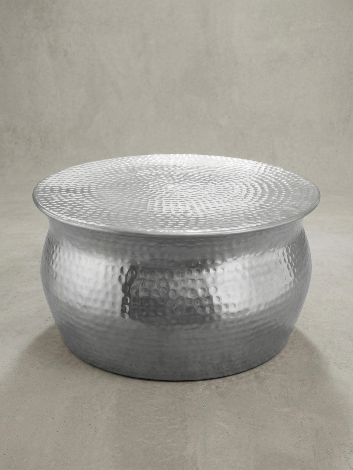 COUCHTISCH ENNS: Orientalisch, Hammerschlagstrukturen, Aluminium, Handgefertigt, Silber 60x60x30 cm - Silberfarben, Metall (60/60/30cm) - KADIMA DESIGN