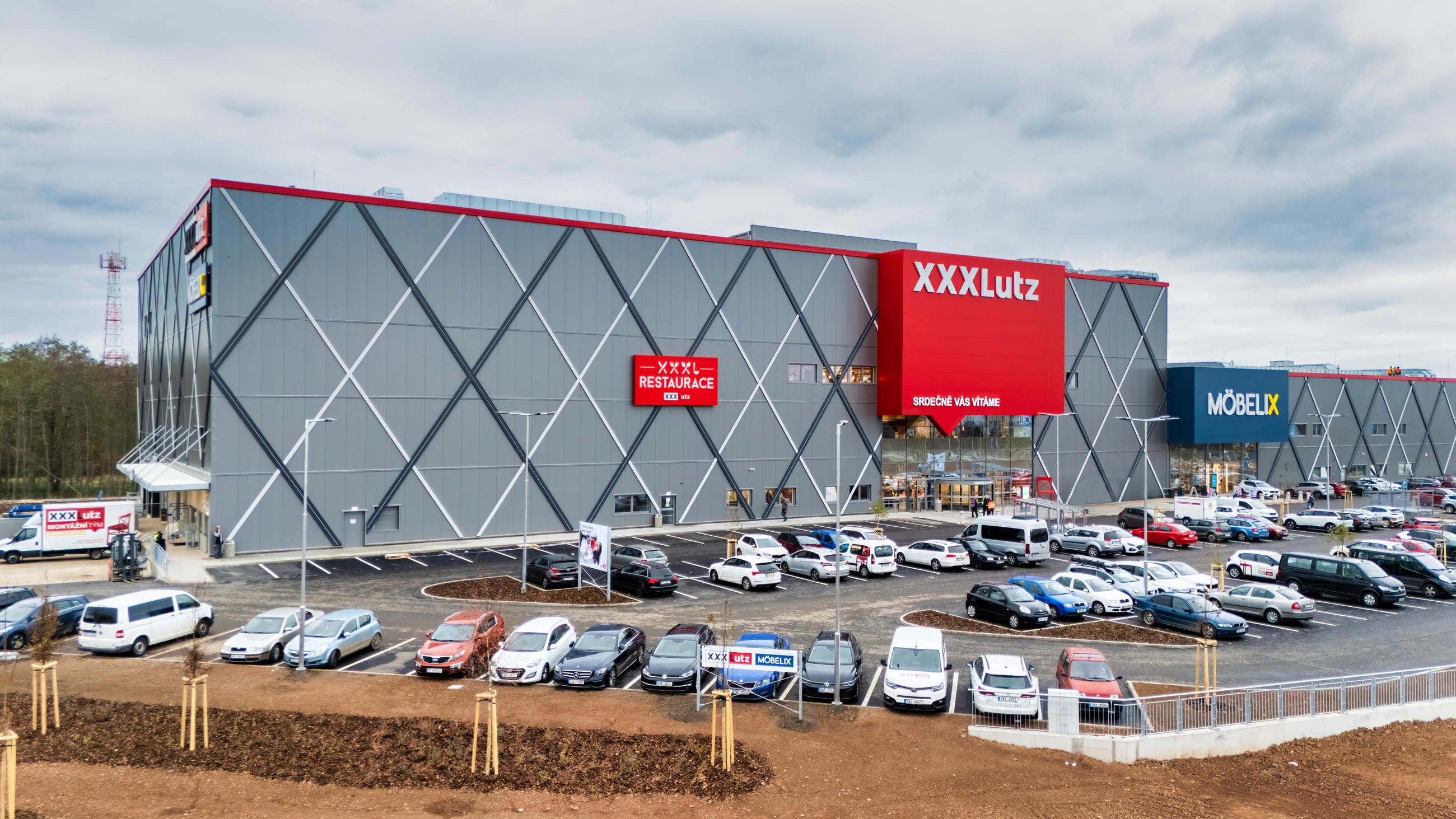 XXXLutz Hradec Králové