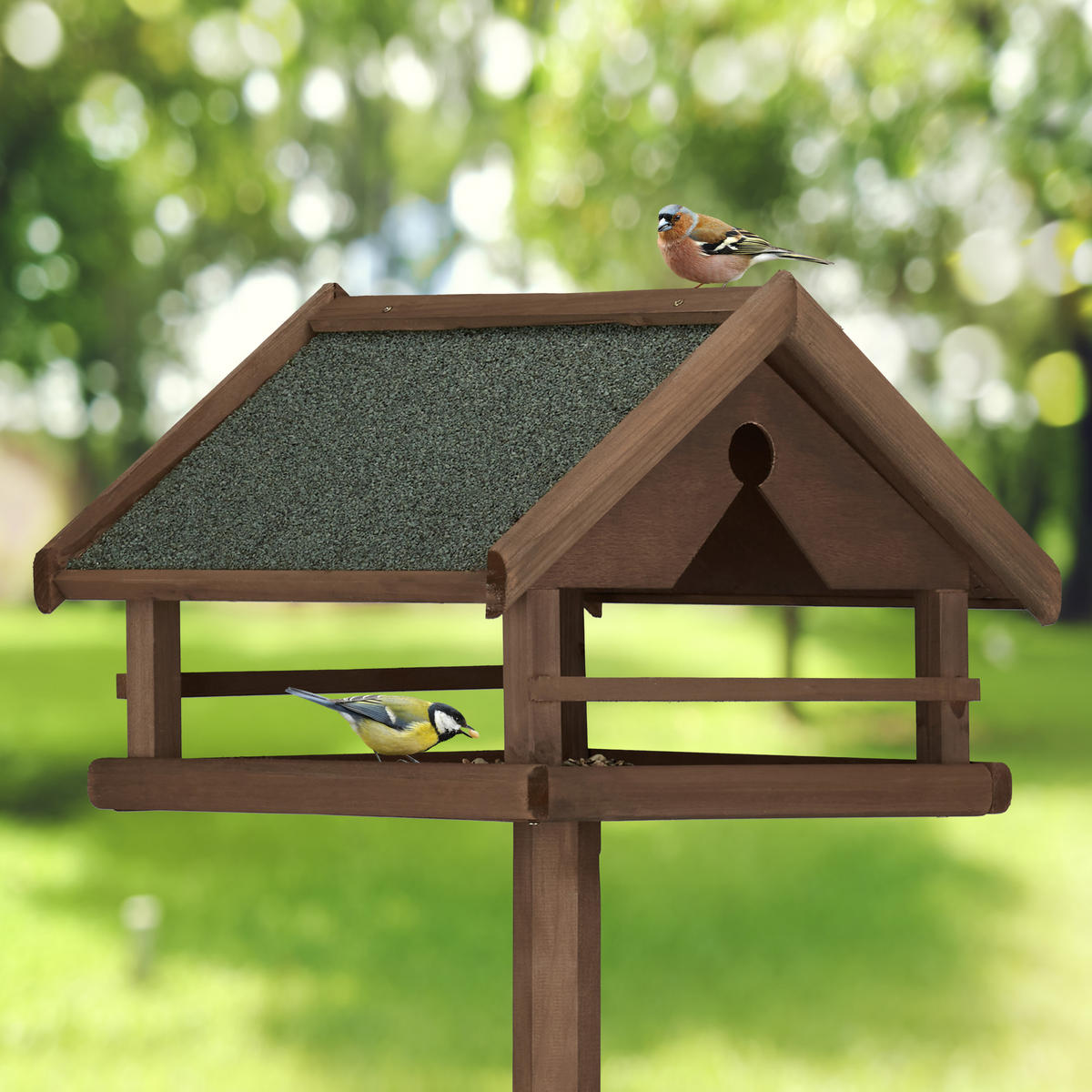 VOGELFUTTERHAUS - Dunkelbraun, Holz (62/120/55cm) - Relaxdays