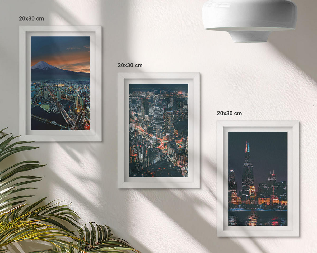 BILDER SET 3er Set - 20x30 cm Weißer Rahmen - Bergpanorama der Stadt bei Nacht - Weiß, Kunststoff (20/30cm) - TULUP