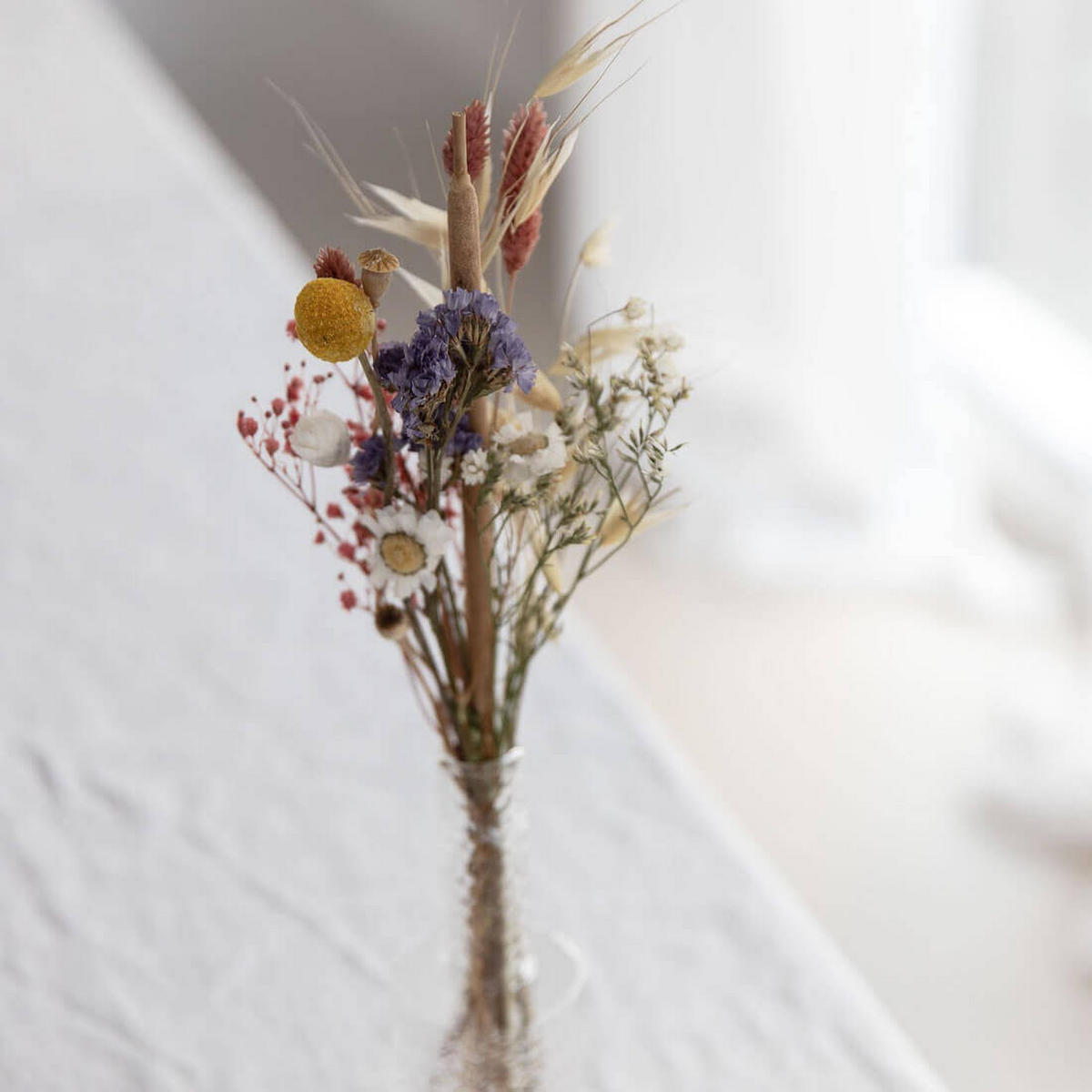 TROCKENBLUMENSTRAUSS Mini Wildblume - lila - Lila, Naturmaterialien (30cm) - Lykke & You