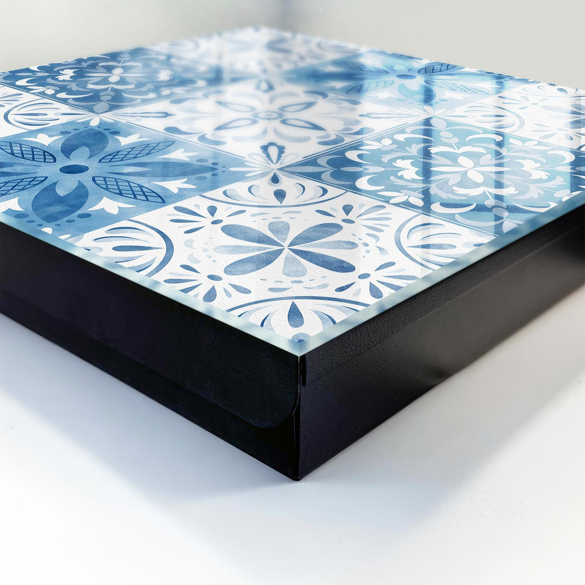 SCHLÜSSELBOX Schwarz 30x30 cm- Türöffnung nach rechts - Geometrische Fliesen - Blau, Metall (30/30/5cm) - TULUP