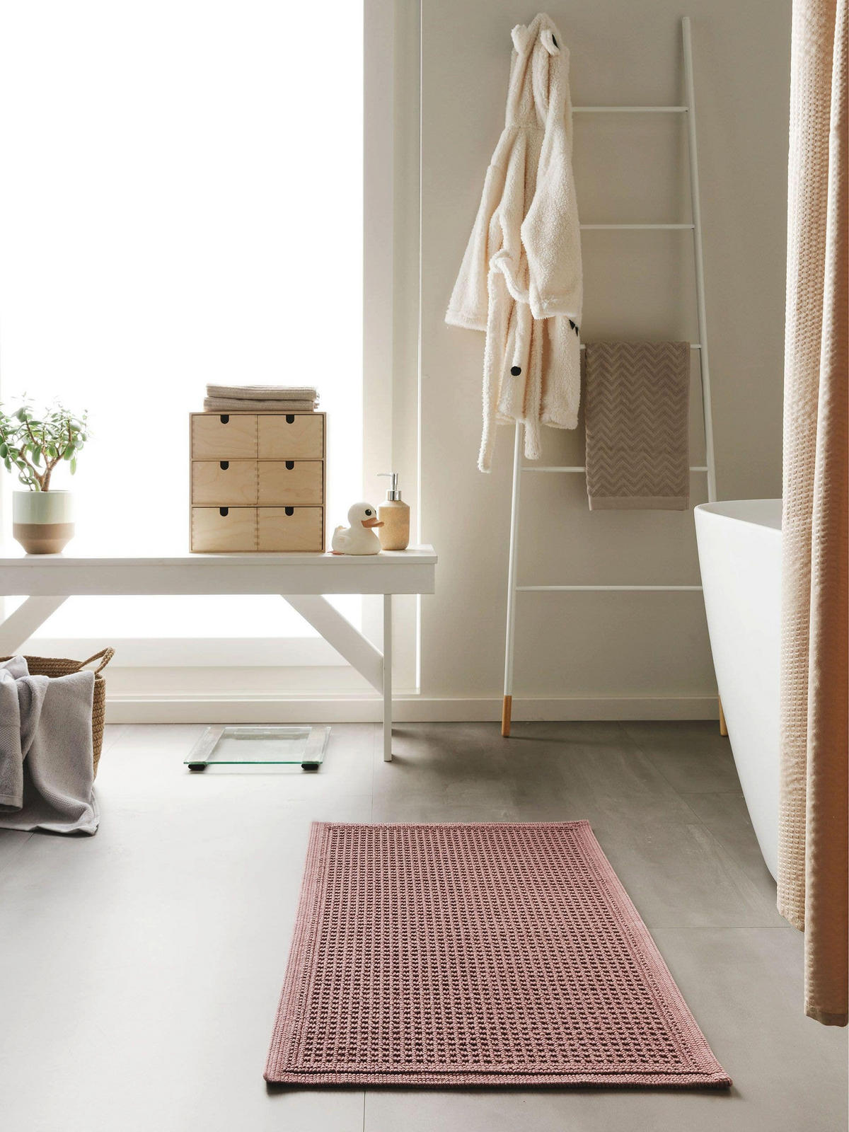 BADEMATTE Jojo Lila 50x80 cm - Lila, Textil (50/80cm) - benuta Nest