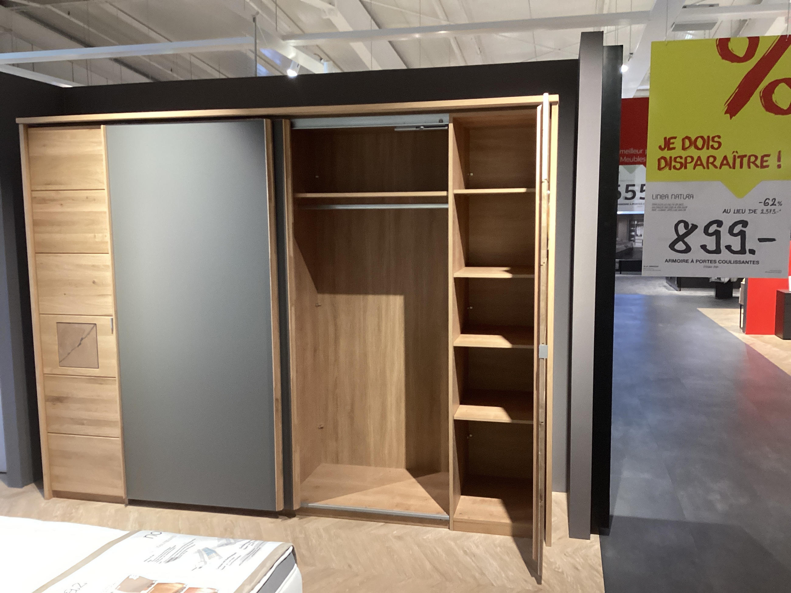 Armoire portes coulissantes
