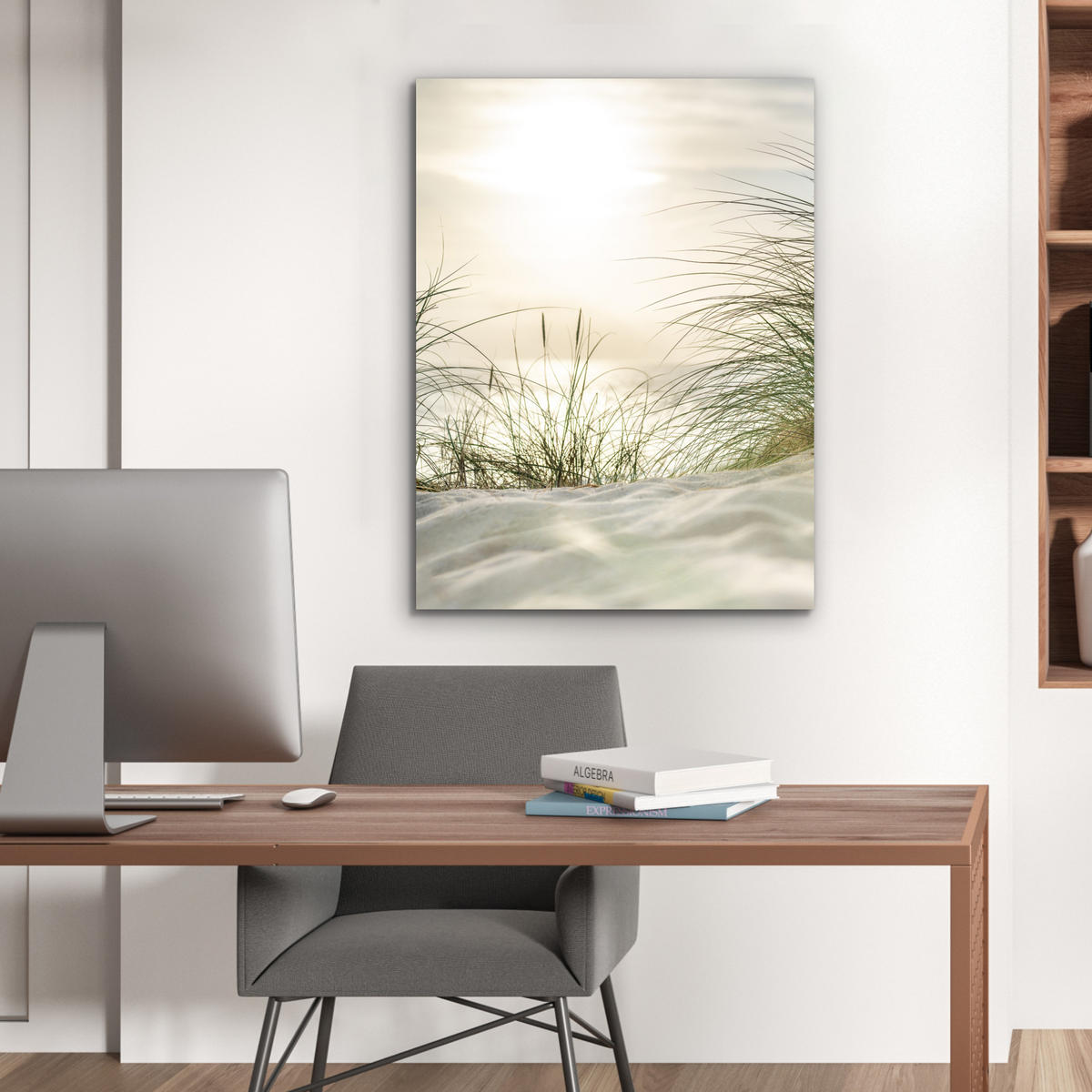 KOVOVÝ OBRAZ Duny s marramovou trávou pod slnkom nemeckého národného parku Schleswig-Holsteinisches Wattenmeer 60x80 cm - krémová, kov (60/80cm) - MuchoWow