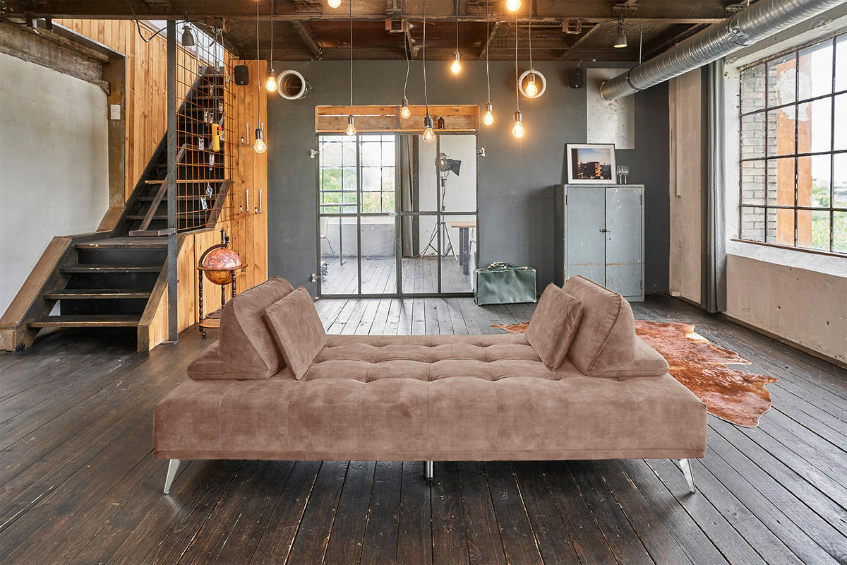 SOFA WIOLO Taupe Velvet - Taupe/Silberfarben, Textil/Metall (240/80/110cm) - KAWOLA