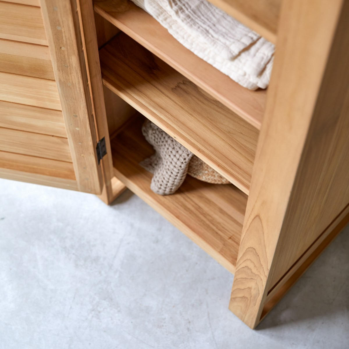 SCHRANK Minimalys Natur aus Teak - Naturfarben, Holz (50/180/55cm) - Tikamoon