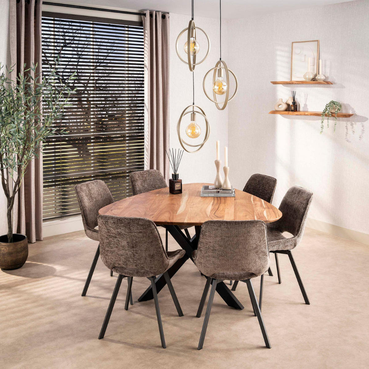 ESSTISCH NEVIO TRIANGOLO Organischer Massivholztisch - Braun, Holz (135/135/73cm) - alesvelt