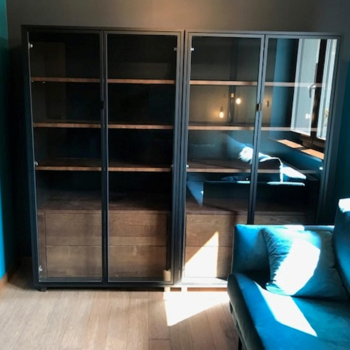 STANDVITRINE mit Massivholz CARLA - Eichefarben, Holz (100/180/45cm) - Rawood Furniture