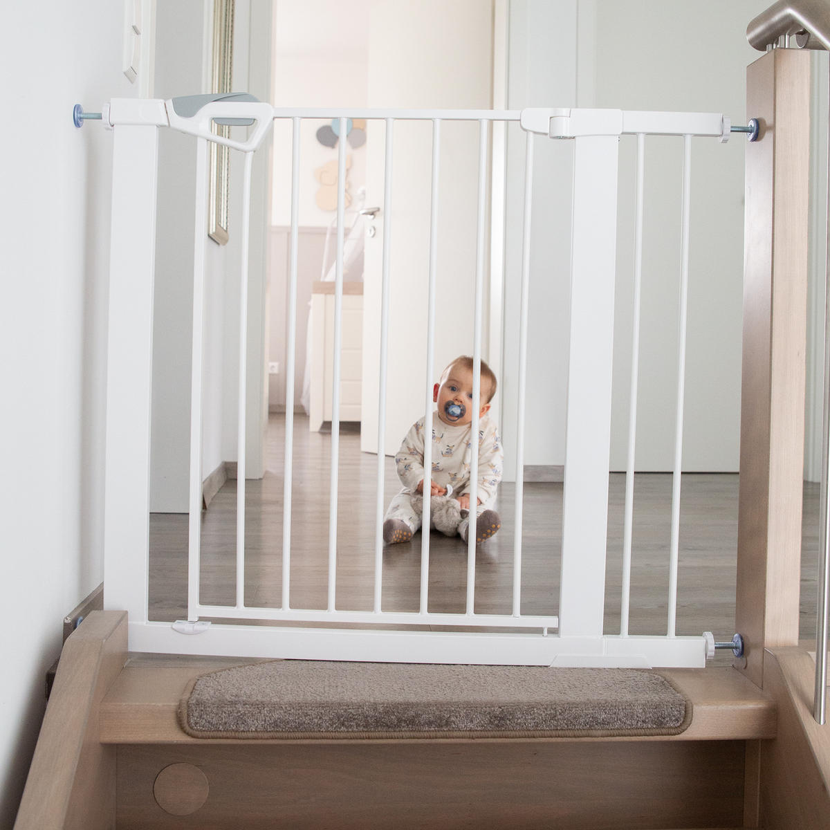 TÜRSCHUTZGITTER easySafe+ zum Klemmen - 75 - 82 cm - Weiß, Metall (82/5cm) - Roba