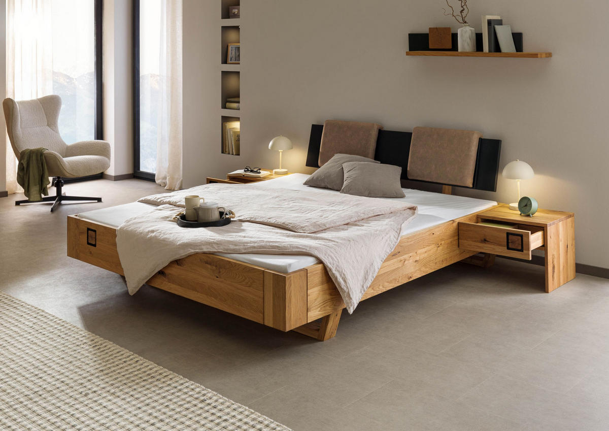 BETT mit Nachttisch Massivholz Wildeiche 140 x 200 x 86 natur KITZBÜHEL #268 - Naturfarben, Holz (140/200cm) - Massivmoebel24