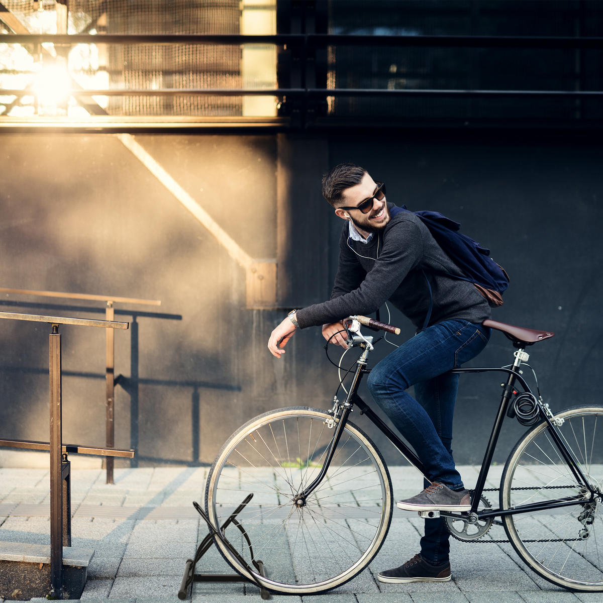 FAHRRADSTÄNDER Schwarz für 2 Fahrräder Stahl pulverbeschichtet - Schwarz, Metall (60.5/57/55cm) - Relaxdays