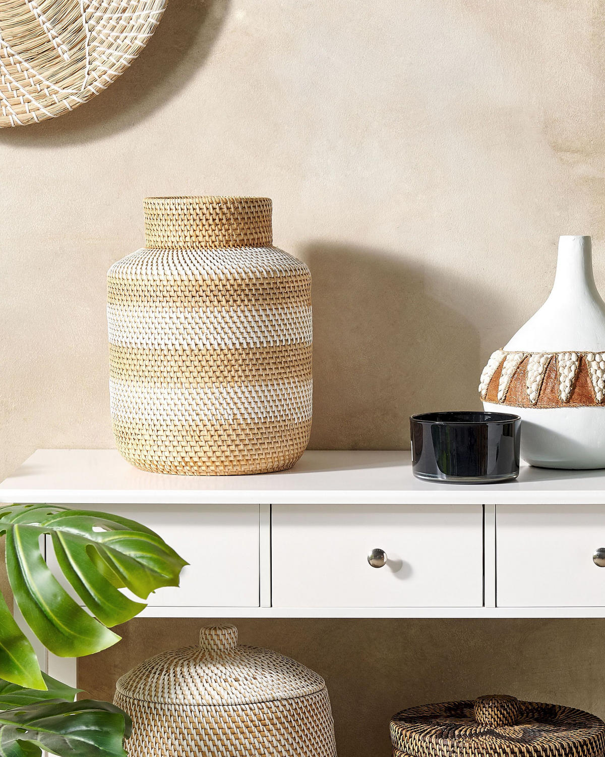 DEKOVASE Rattan weiß Renun - Weiß, Naturmaterialien (36cm) - Beliani