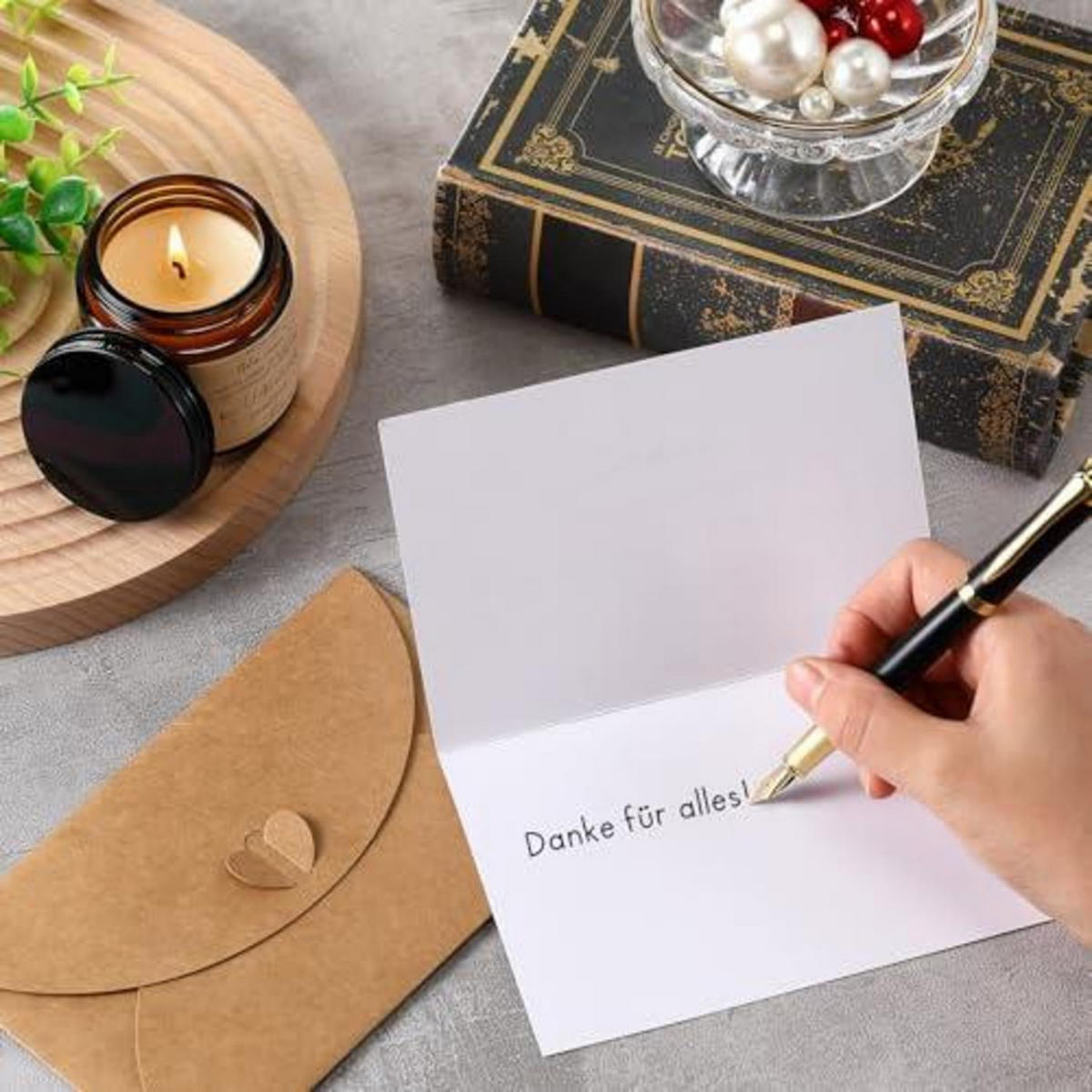 DUFTKERZE im Glas mit Spruch Englische Birne & Freesie 100g - Braun, Glas (9cm)