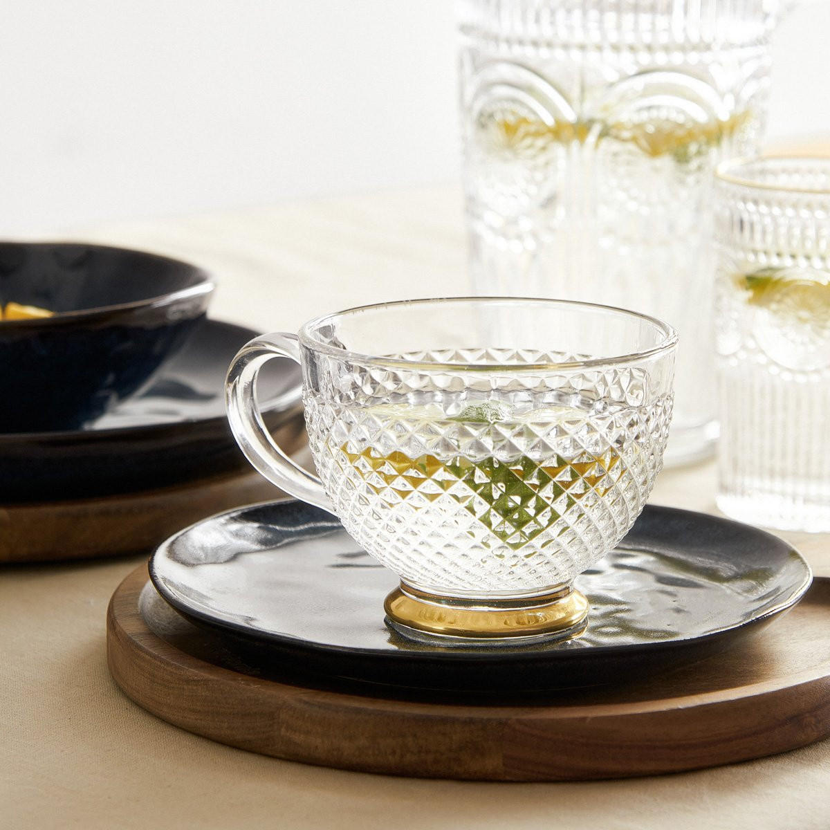 TASSE Barrel mit Goldfuß 0,36 l 6er-Set - Transparent, Glas (0.36L) - Homla