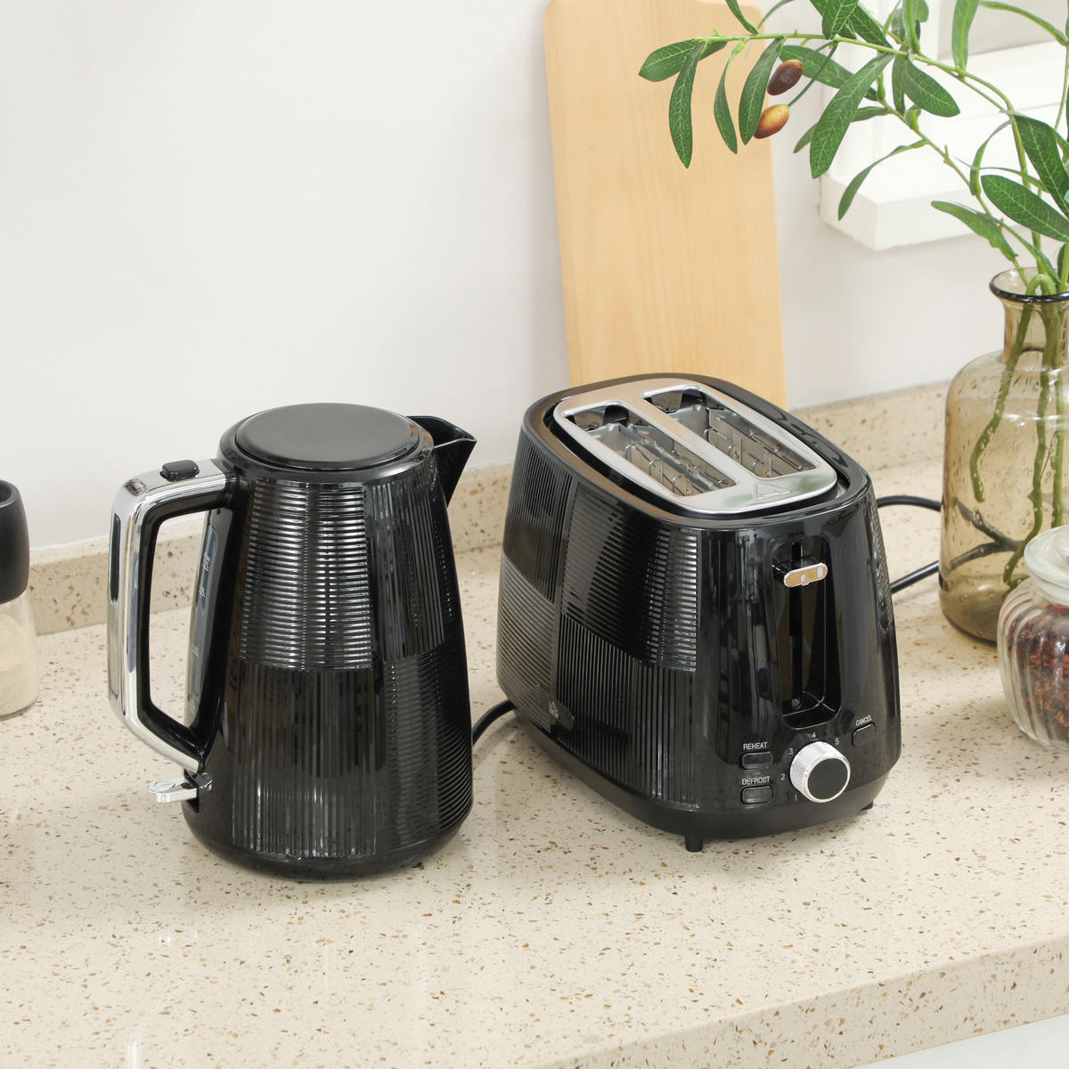 TOASTER mit Wasserkocher DE-07880 Schwarz - Schwarz, Kunststoff (15.6/23.3/20.4cm) - ComfortXL