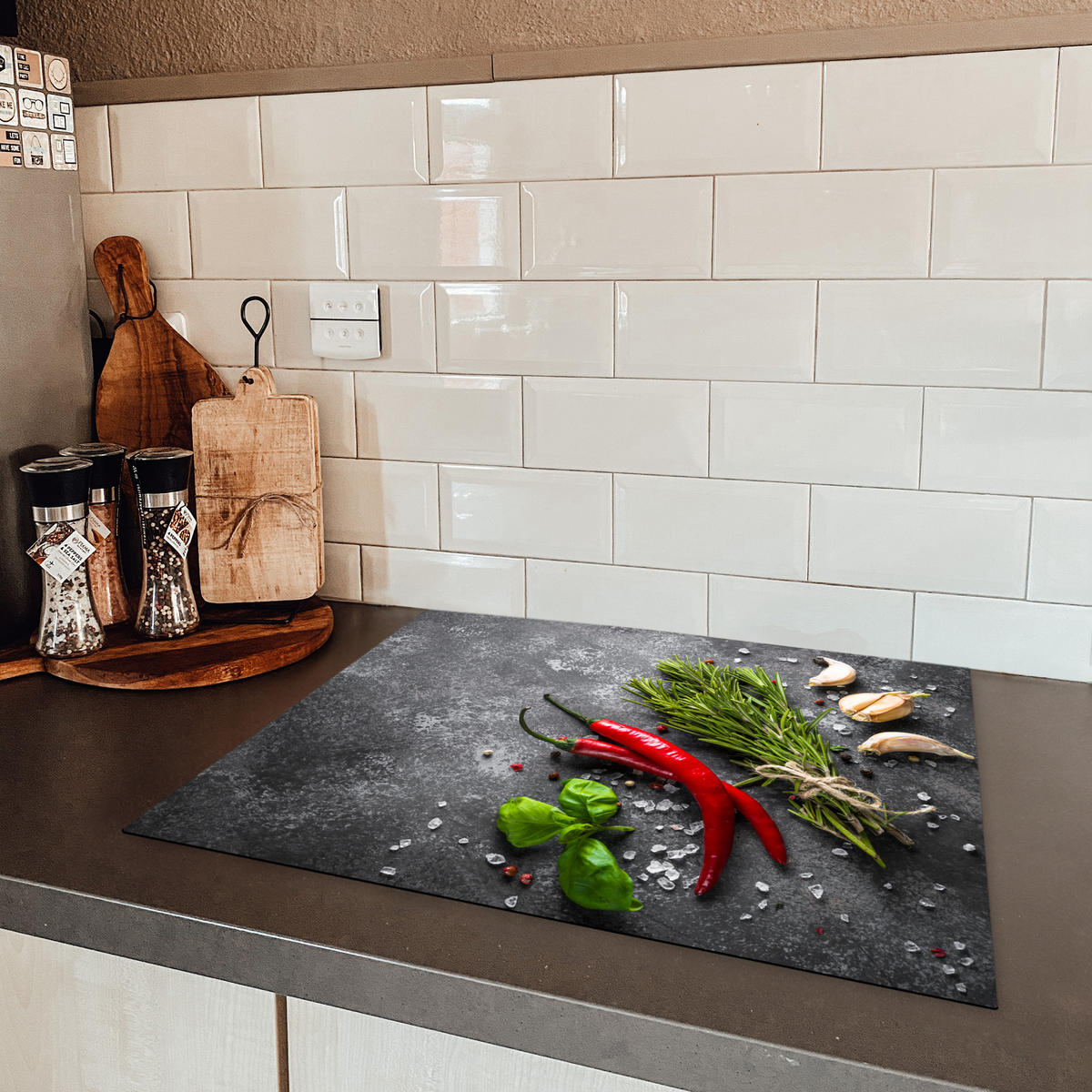 HERDABDECKPLATTE Pfeffer - Kräuter - Gewürze - Beton Herdabdeckung Induktionsfeld 65x52 cm - Rot, Kunststoff (65/52/0.2cm) - MuchoWow