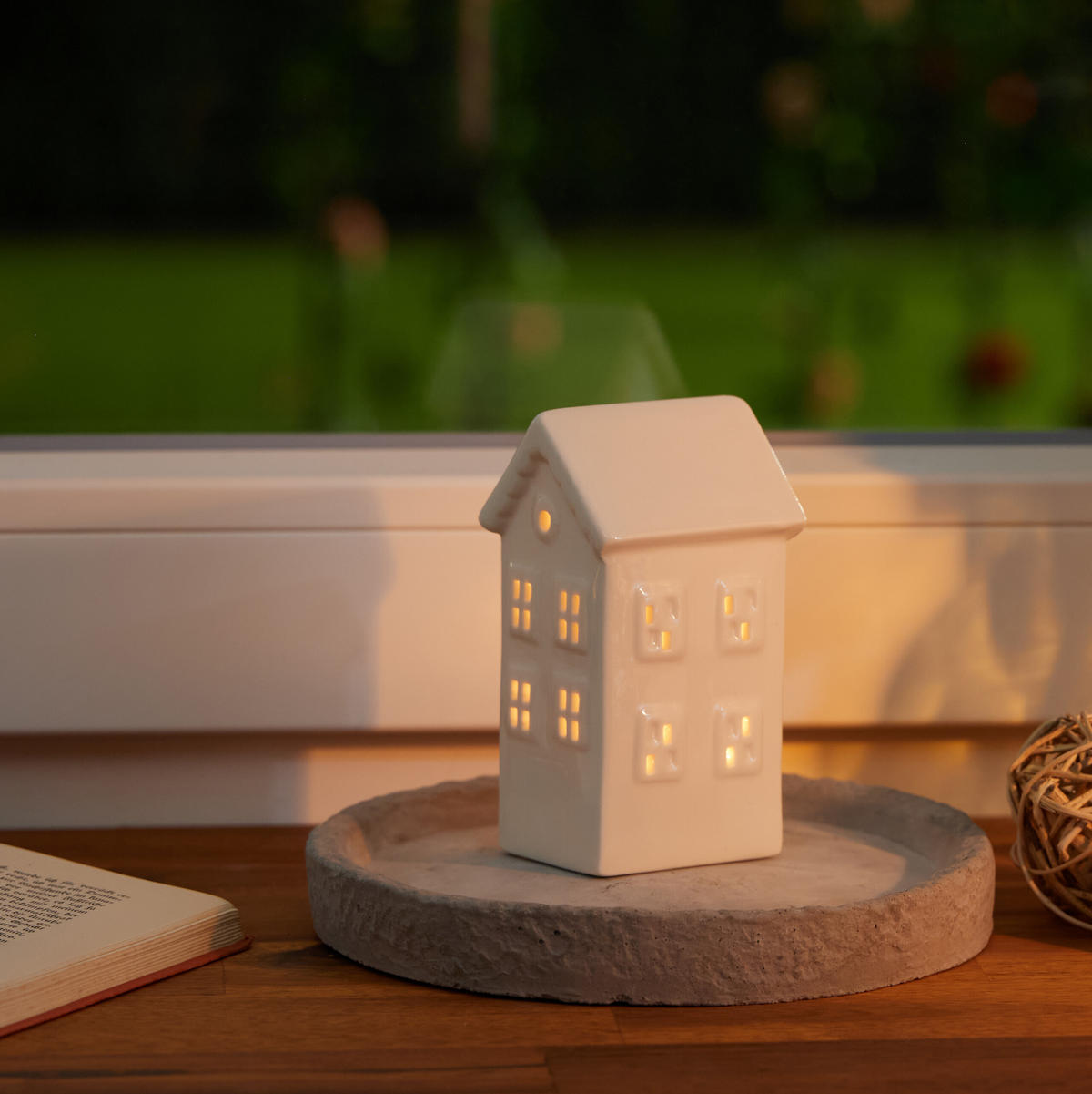 TEELICHTHAUS - Weiß, Keramik (12cm) - Relaxdays