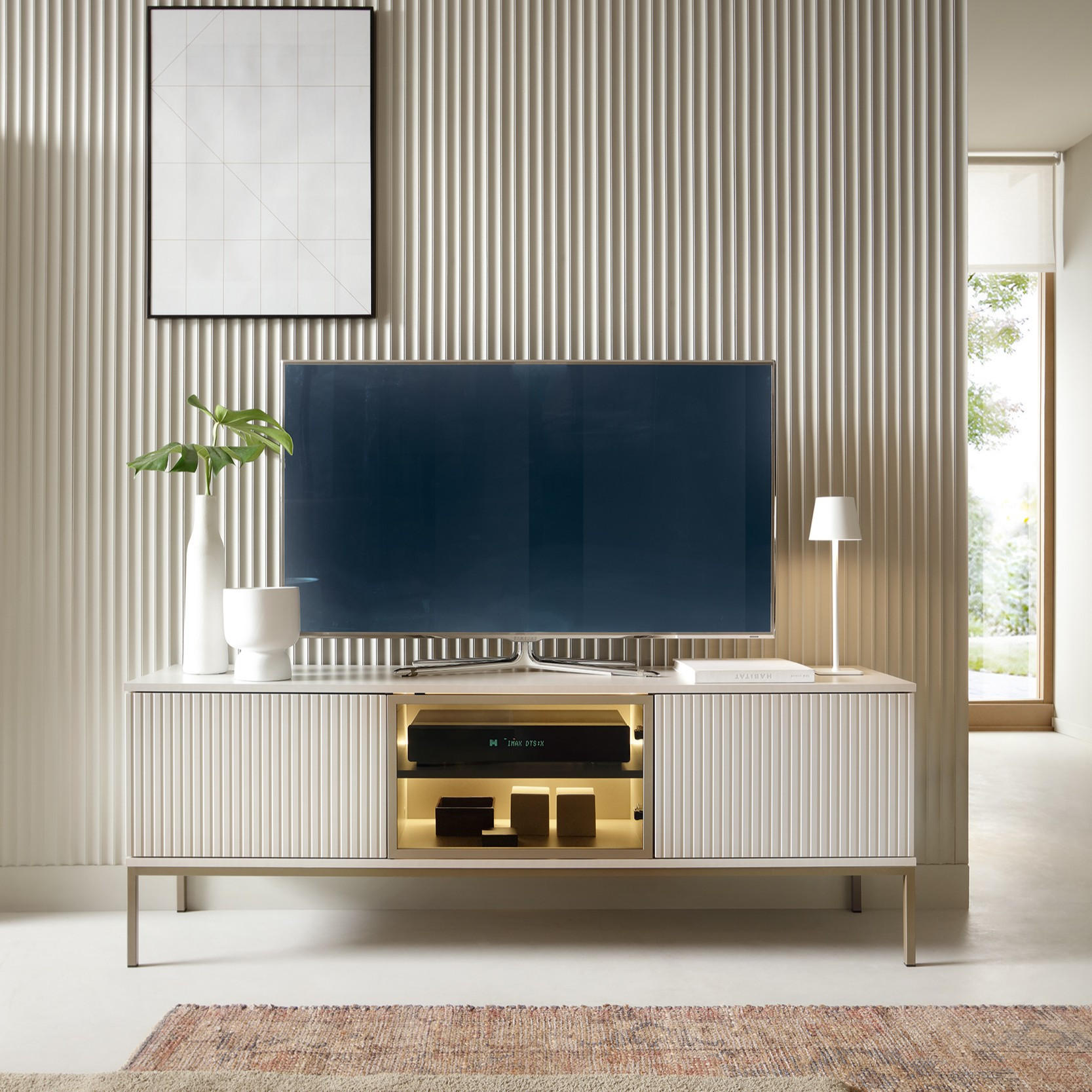 LOWBOARD SENTIERO 154x39x56 cm mit LED 3 Türen Kaschmir - Kaschmir, Holzwerkstoff (154/56/39cm) - MASSENO