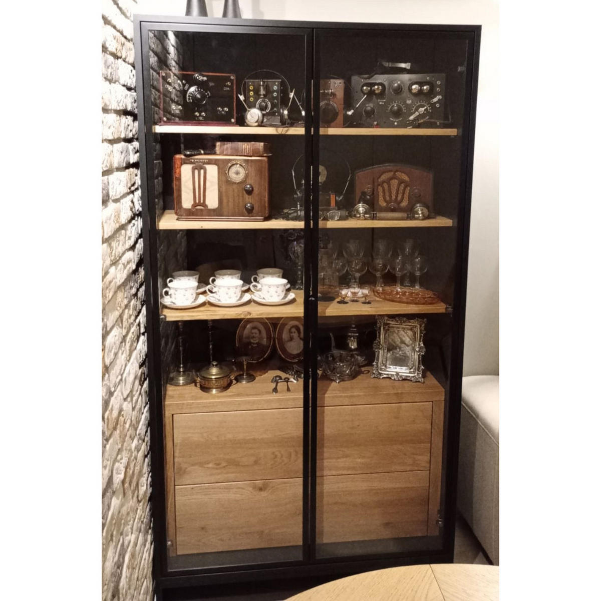 STANDVITRINE mit Massivholz CARLA - Eichefarben, Holz (100/180/45cm) - Rawood Furniture