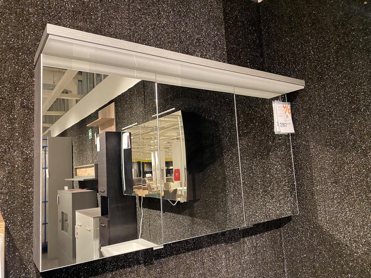 TÜKRÖS SZEKRÉNY NV.017-BUDAÖRS OUTLET - Novel