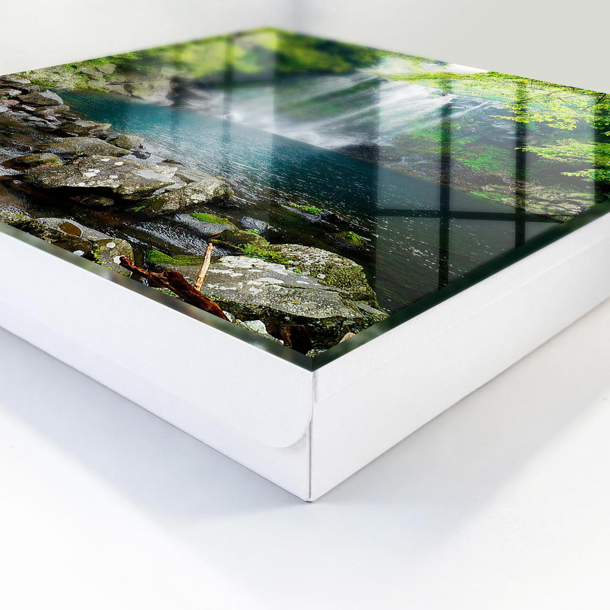 SCHLÜSSELBOX Weiß 30x30 cm – Türöffnung nach rechts - Natürlicher Wasserfall - Grün, Metall (30/30/5cm) - TULUP