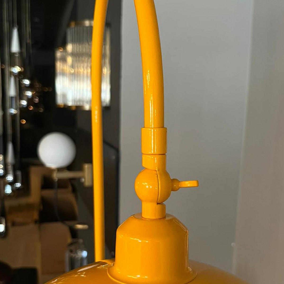 STEHLAMPE Gorkiede aus Metall mit Dimmer und Ablage - Gelb, Metall (37/37/170cm) - Bamyum
