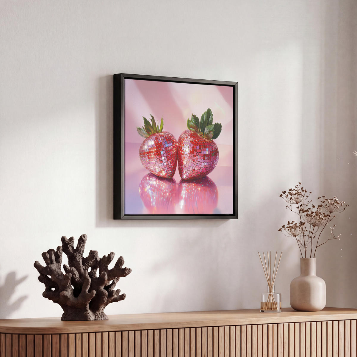 LEINWAND Bilder mit Rahmen - Disco - Obst - Glitzer - Erdbeere - 20x20 - Pink, Textil (20/20cm) - MuchoWow