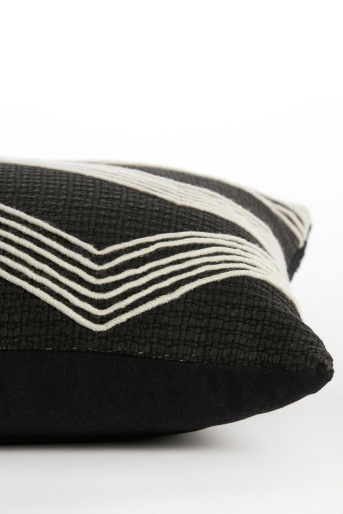 DEKOKISSEN Mackey Schwarz 60/30/10 cm - Schwarz, Textil (30/60cm) - Light & Living