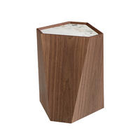 ECKTISCH Dreieckiger Ecktisch aus Porzellanmarmor und Nussbaumholz 43/37/50 cm - Walnussfarben/Weiß, Holz (37/43/50cm) - ANGEL CERDA