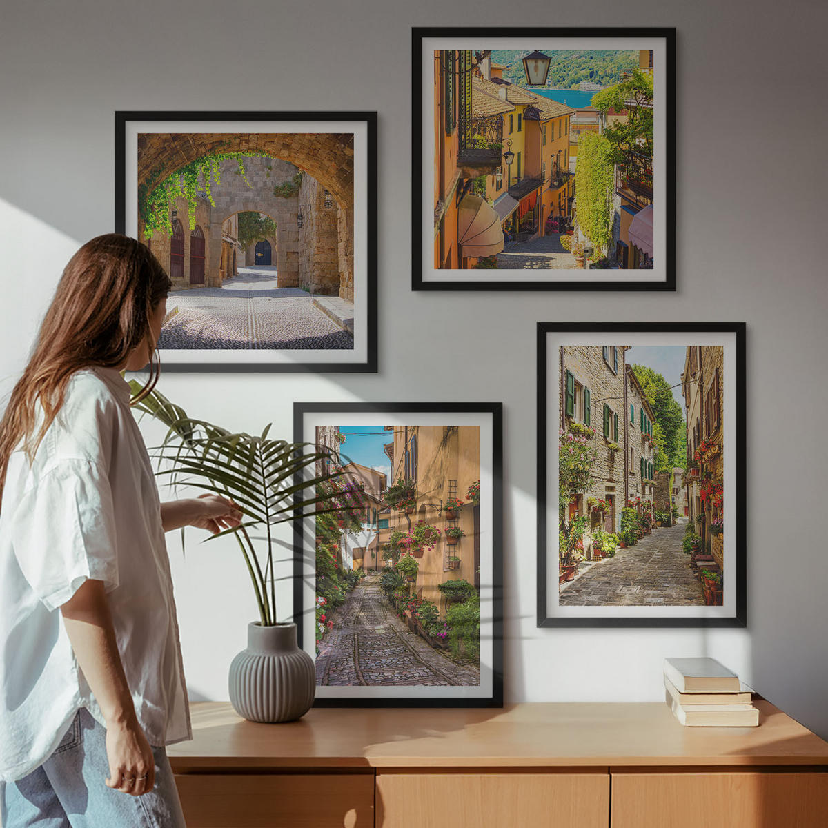BILDER SET 4er Set - 50x50 cm & 40x60 cm Schwarzer Rahmen - Italienische Straßen, Blumen, Architektur - Schwarz, Kunststoff (50/50cm) - TULUP