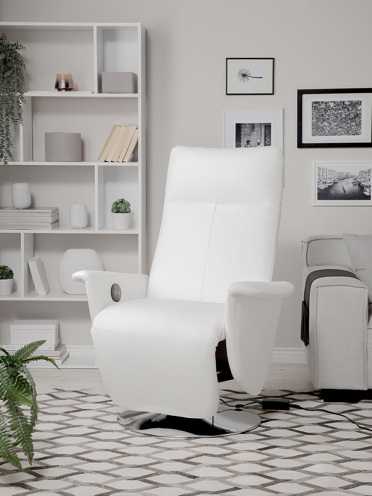 RELAXSESSEL Kunstleder Weiß elektrisch verstellbar Prime - Weiß, Textil/Metall (82/110/49cm) - Beliani