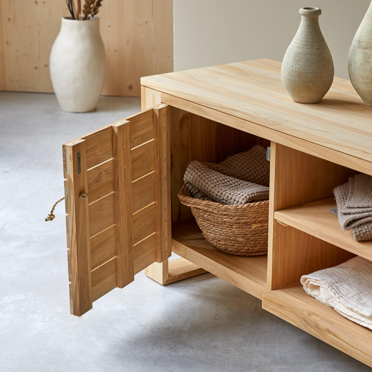 TV-SCHRANK Minimalys Natur aus Teak - Naturfarben, Holz (155/60/45cm) - Tikamoon