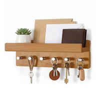 VĚŠÁK na klíče přírodní buk s poličkou 6 háčků - světle hnědá, kov/dřevo (27/10/9.5cm) - Relaxdays