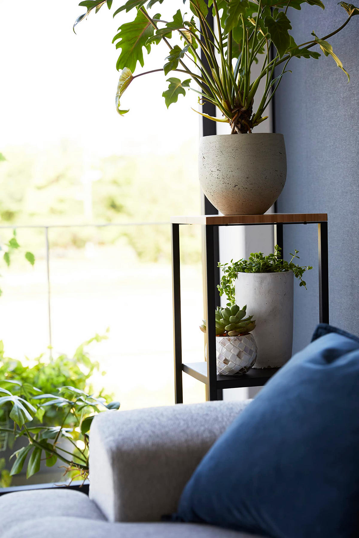 BLUMENTISCH Tower 5984 schwarz/natur 80/25/25 cm - Schwarz, Holz/Metall (25/25/80cm) - Yamazaki