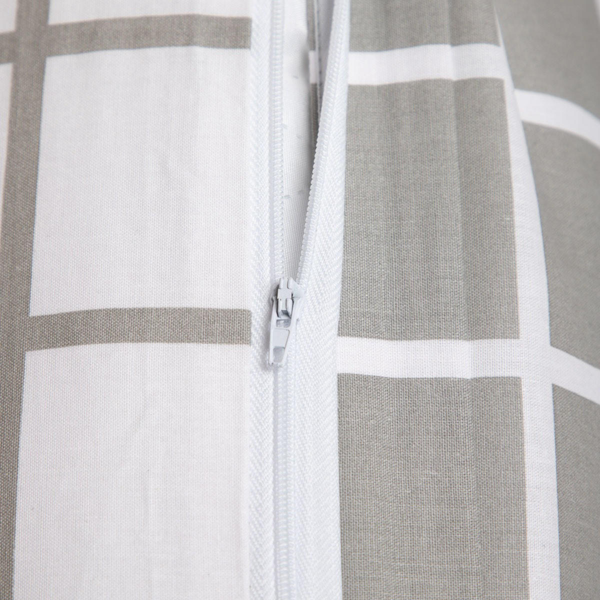 BETTWÄSCHE Reyes grau-weiß 140/200 cm - Grau, Textil (140/200cm) - Homla