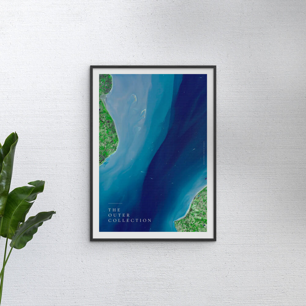 POSTER mit Rahmen Arch Atelier - The Outer Collection – 004 - Blau/Schwarz, Holz/Papier (50/70cm) - Poster&Frame