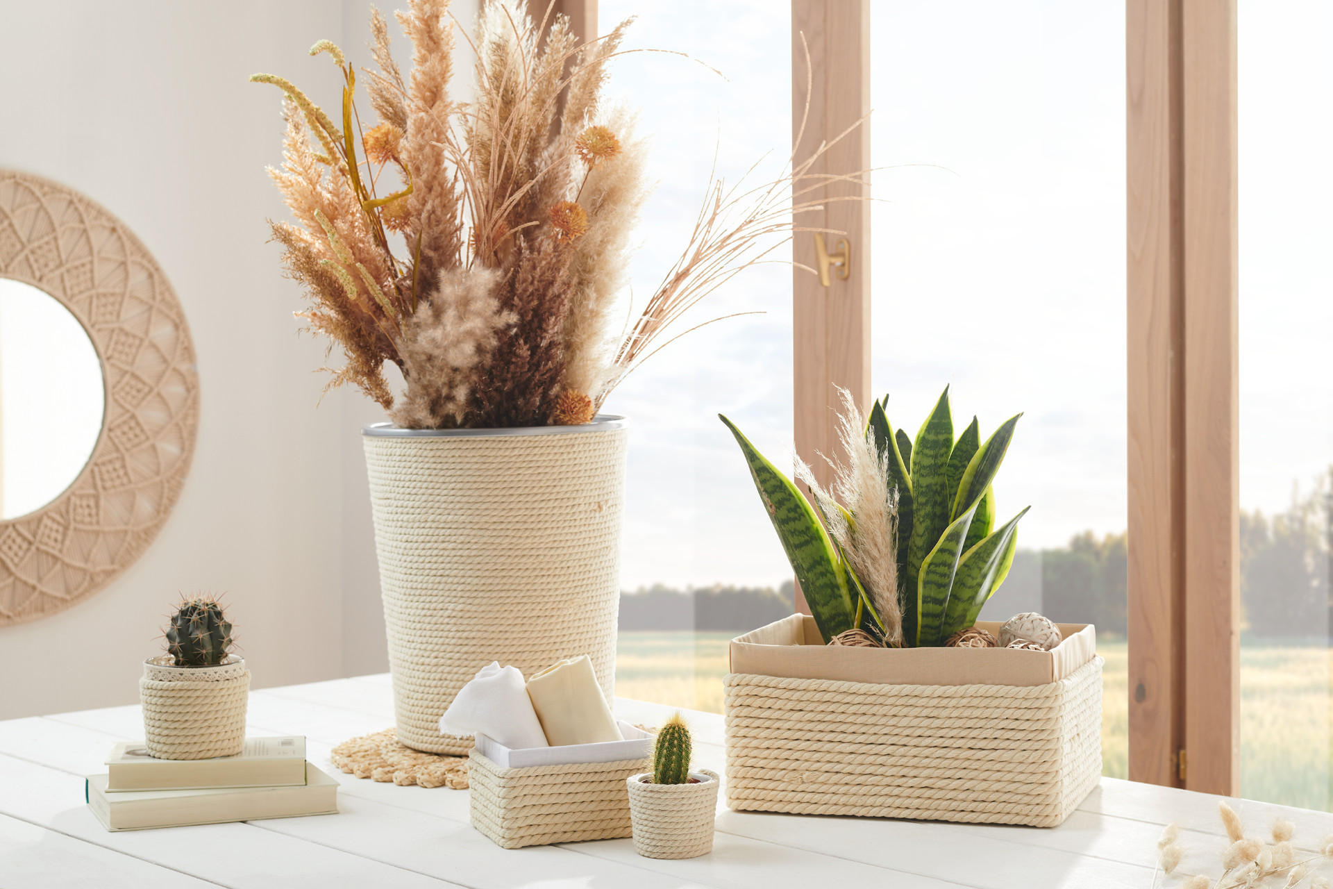 Selbstgemachte Körbe aus Stoffkordeln