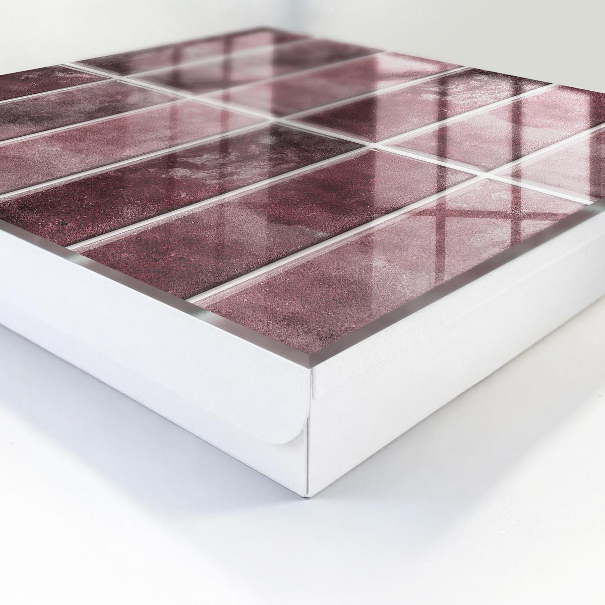 SCHLÜSSELBOX Weiß 30x30 cm – Türöffnung nach rechts - Burgunderfarbene Fliesen - Bordeaux, Metall (30/30/5cm) - TULUP