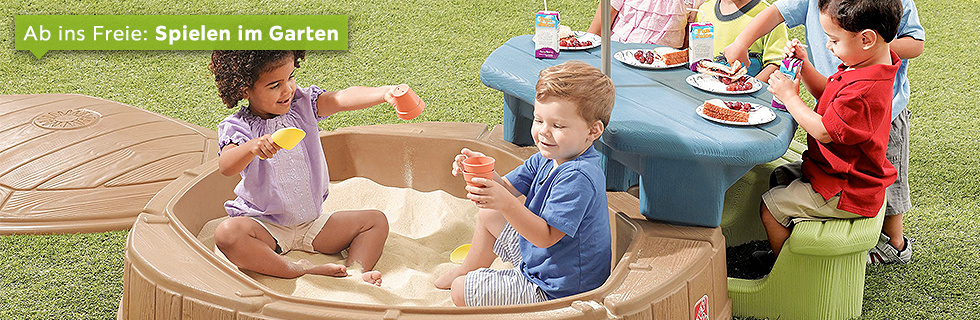 TH-19-19-1_Haupt_Spielen_im_Garten