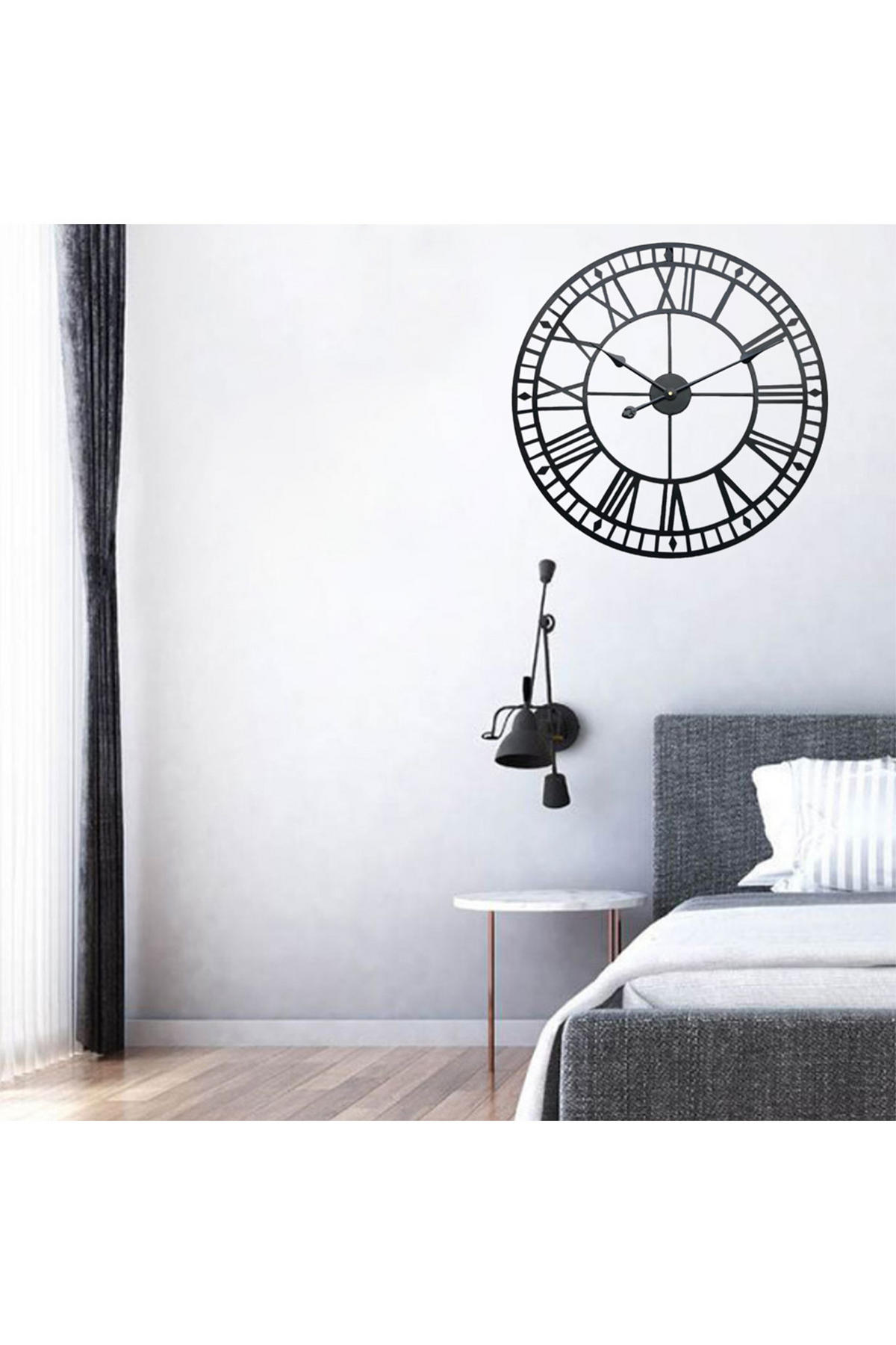 WANDUHR aus Eisen in Schwarz 40 cm Durchmesser Römischen-Ziffern Leises Uhrwerk Präzise Zeitanzeige Vielseitig kombinierbar - Schwarz, Metall (40/1/40cm) - Livingandhome