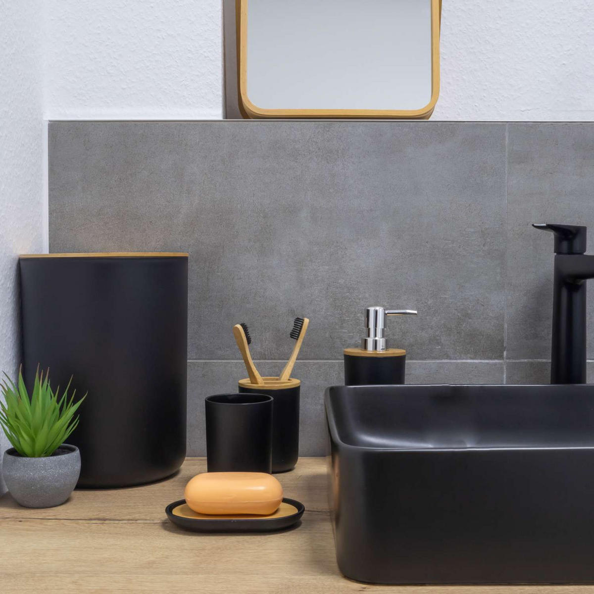 BADEZIMMER ZUBEHÖR SET (6-tlg.) mit Zahnputzbecher Seifenschale Seifenspender Toilettenbürste - Schwarz, Naturmaterialien (19.5/26/19.5cm) - Intirilife
