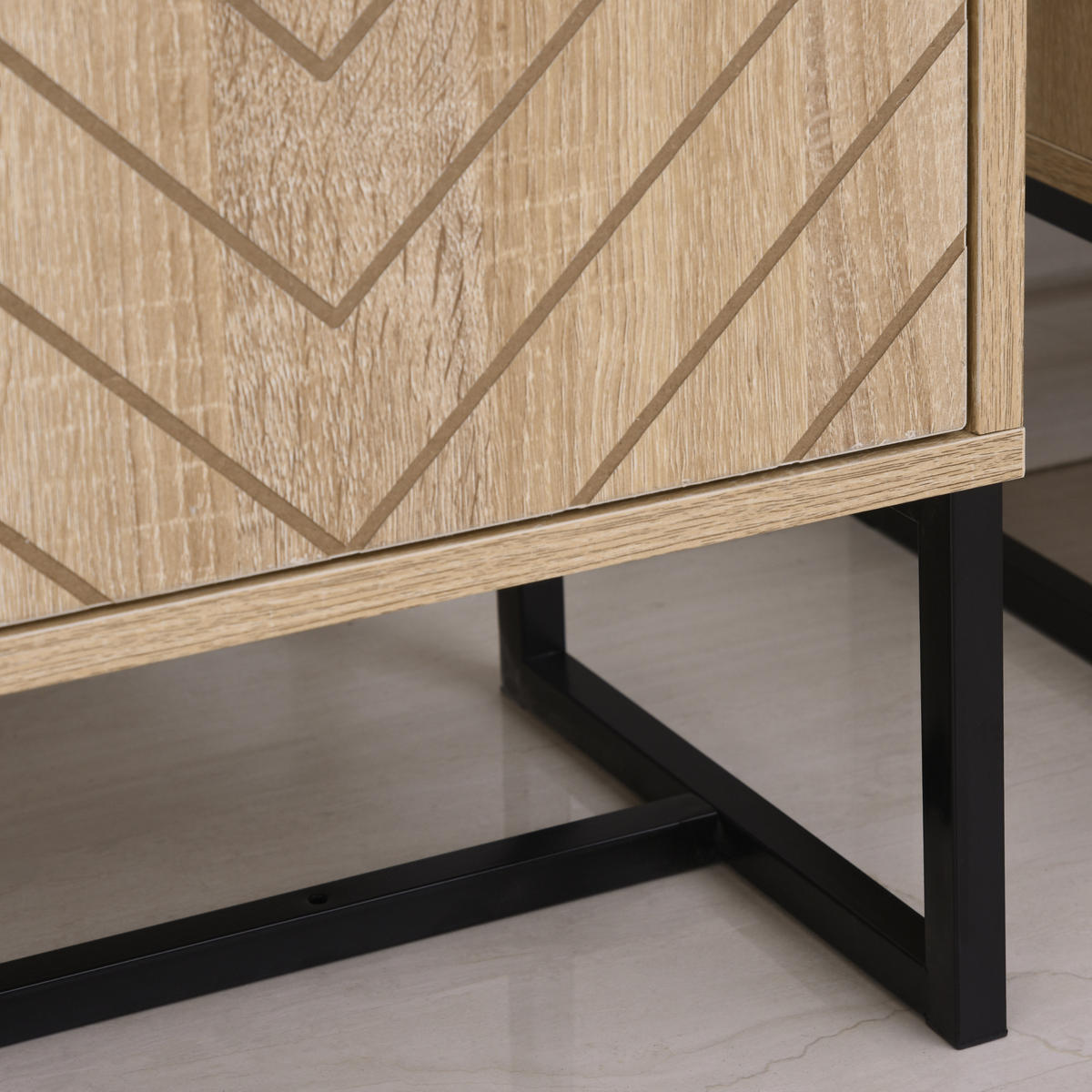 SIDEBOARD DE-10987 Chevron-Muster Holz/Schwarz - Naturfarben, Holzwerkstoff (80/80/29cm) - ComfortXL
