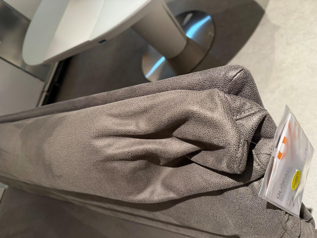 ÜLŐPAD OSTIA-BUDAÖRS OUTLET - Novel