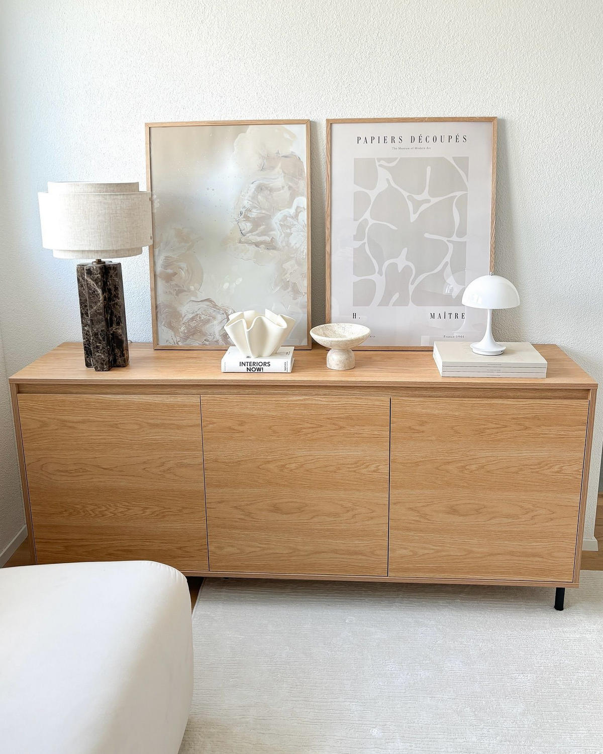 SIDEBOARD Světlejší Odstín dřeva Nikea - černá/světle hnědá, kompozitní dřevo (165/75/40cm) - Beliani